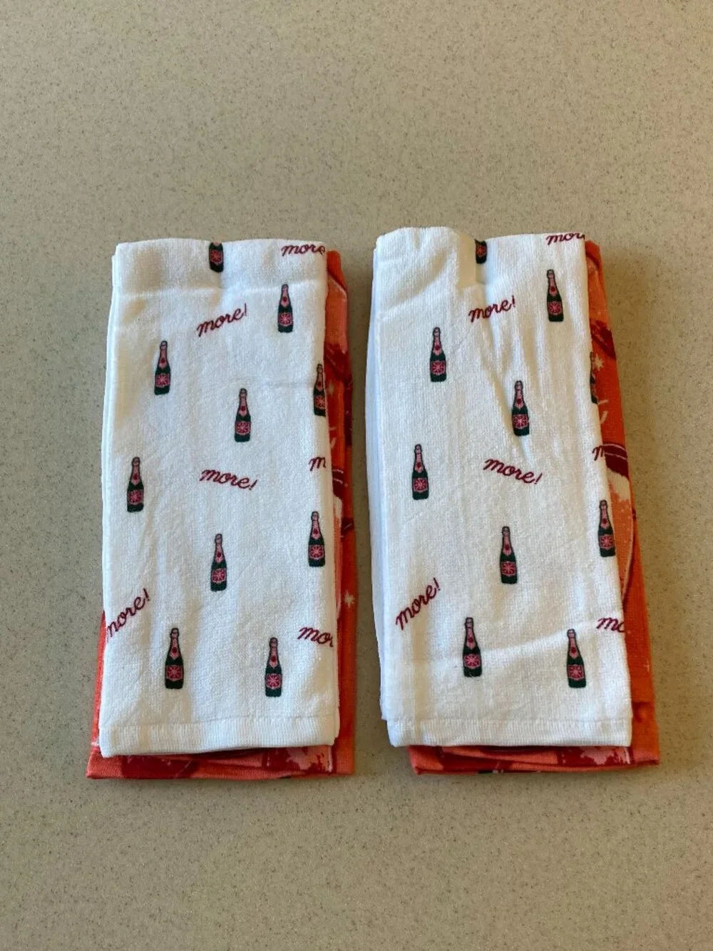 NWT St. Nicholas Square Kitchen Towels 4 Pc. Set - Making Spirits Bright